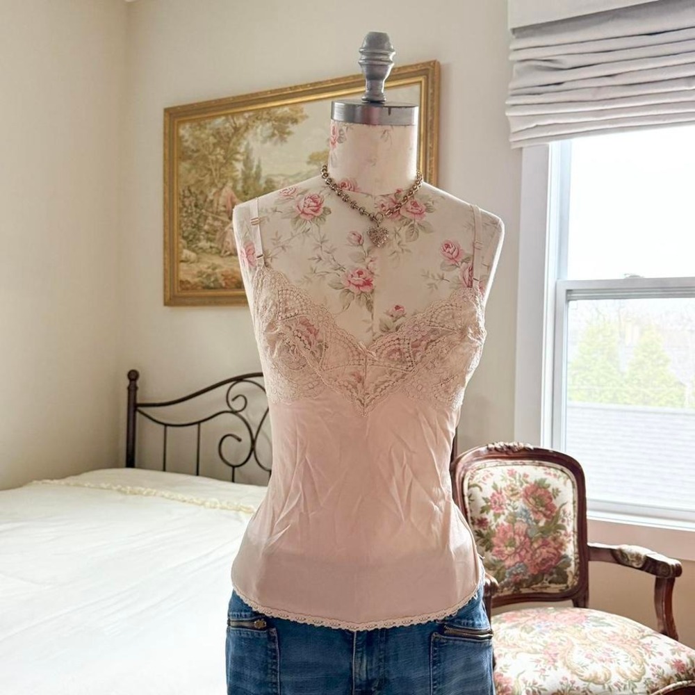 lace cami top  90s fairycore vassarette fits like a medium‎